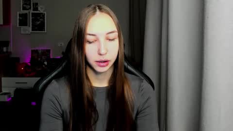 SIA online show from November 24, 2:21 am