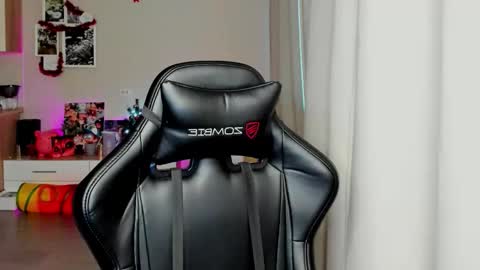 SIA online show from January 15, 3:04 am