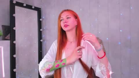 Sienna online show from May 2, 9:37 am