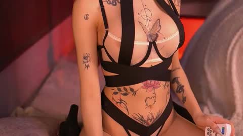 Sienna online show from November 8, 7:17 pm