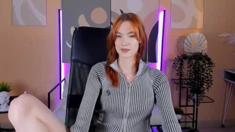 SieraHarper online show from December 13, 7:53 pm