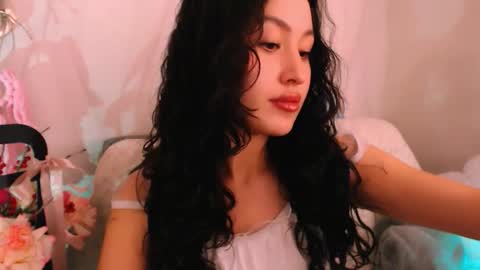 silk_ann online show from February 5, 8:40 am