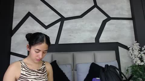 silknyx online show from March 1, 2:10 pm