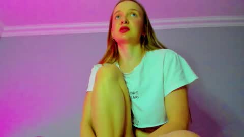 Mila online show from November 27, 8:22 am