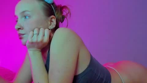 Mila online show from October 10, 9:19 pm