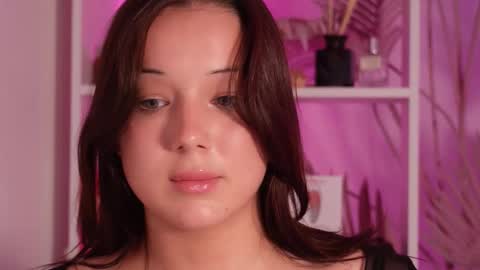 silkylumi online show from November 30, 7:32 pm