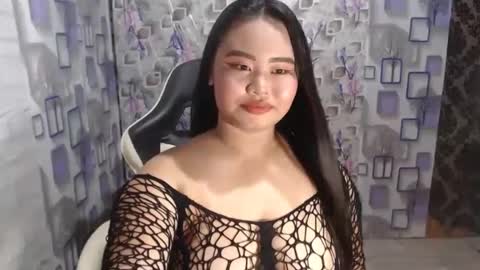 Snapshot of silvana_angelic chatting on March 7, 6:02 am silvana online show from March 7, 6:02 am