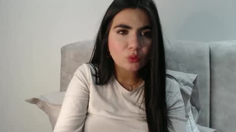 Snapshot of silviecollins chatting on October 6, 2:07 am Silvie online show from October 6, 2:07 am