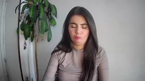 Snapshot of silviecollins chatting on January 7, 8:31 pm Silvie online show from January 7, 8:31 pm