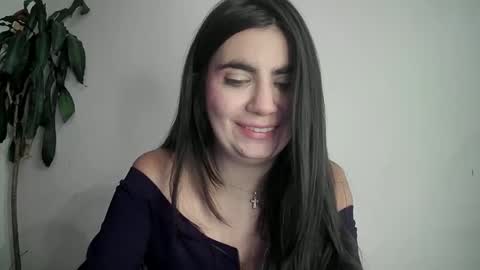 Snapshot of silviecollins chatting on January 28, 11:17 pm Silvie online show from January 28, 11:17 pm