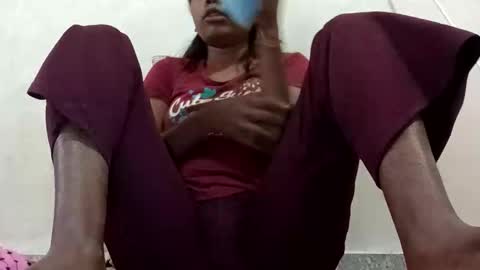 simarsharma6222 online show from December 4, 3:50 am