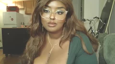 Snapshot of siminfox chatting on October 12, 12:36 am Simin Fox online show from October 12, 12:36 am