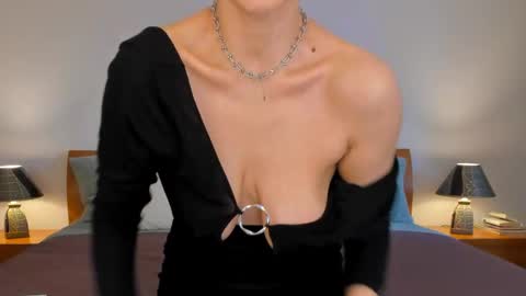 Simona  online show from April 30, 7:35 am