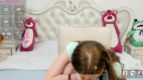 simonastephanie online show from May 12, 4:38 pm