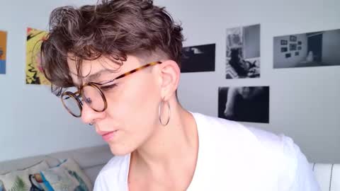 Sim. online show from November 17, 7:38 pm