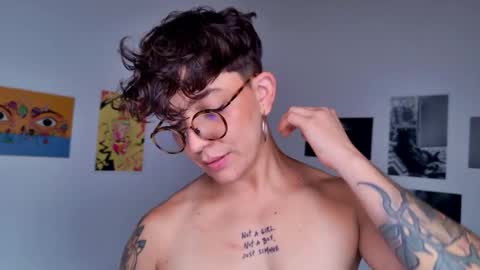 Snapshot of simone_4201 chatting on September 30, 6:29 pm Sim. online show from September 30, 6:29 pm