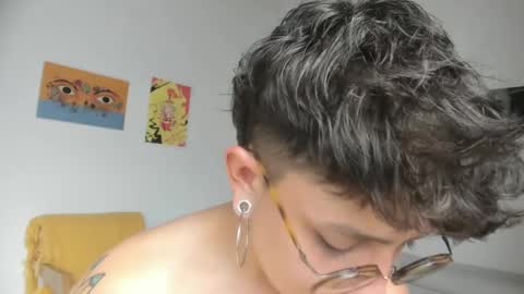 Snapshot of simone_4201 chatting on January 20, 9:53 pm Sim. online show from January 20, 9:53 pm