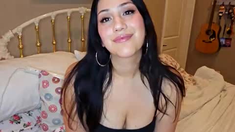 simonesighren online show from April 11, 4:50 am