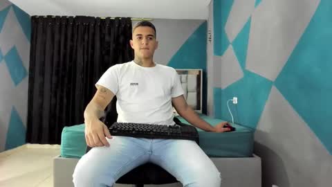 SIMON KELER online show from March 5, 1:10 am