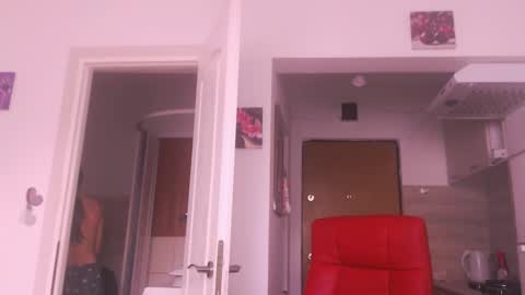 simyhvn online show from November 18, 7:33 am