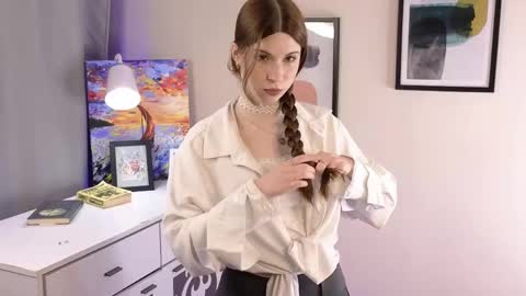 Alice online show from May 8, 4:56 pm
