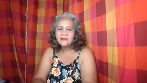 Snapshot of single_momma68 chatting on January 15, 9:56 am Single momma68 online show from January 15, 9:56 am