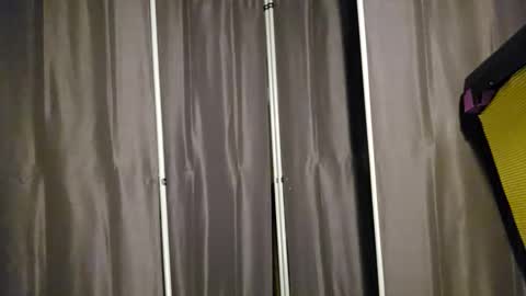 Snapshot of sinseason chatting on March 6, 3:02 am Sinseason online show from March 6, 3:02 am