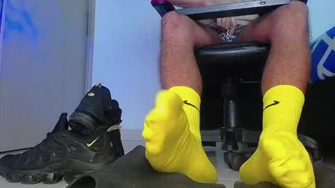 only foot                         worshipers here online show from December 19, 6:20 am