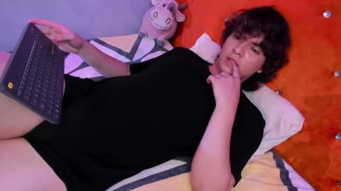 Sirius angels online show from December 10, 2:38 am