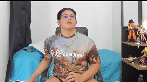 Siul Thompson online show from December 11, 9:34 pm