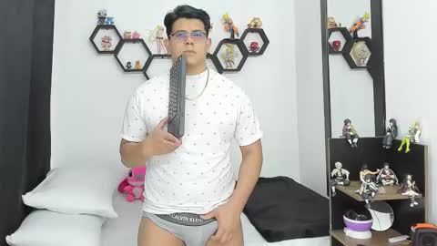 Siul Thompson online show from February 22, 7:58 pm