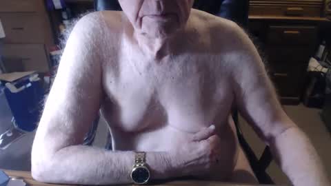 Snapshot of sjbottomboi chatting on January 6, 5:52 am sjbottomboi online show from January 6, 5:52 am