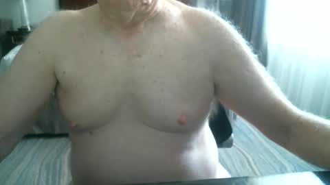 sjbottomboi online show from June 1, 3:46 pm