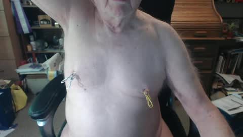sjbottomboi online show from July 18, 5:59 pm