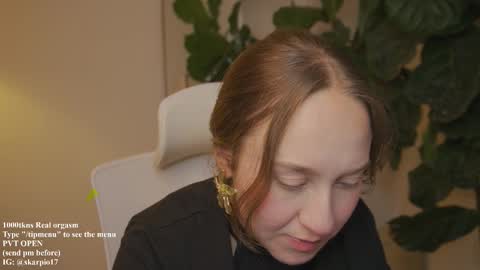 Snapshot of skarpio17 chatting on October 22, 1:20 am Im Scarlett ONLINE 5pm-10pm NYC time online show from October 22, 1:20 am