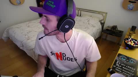 skatejocke online show from November 19, 9:08 am