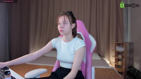 Emily online show from December 19, 1:01 am