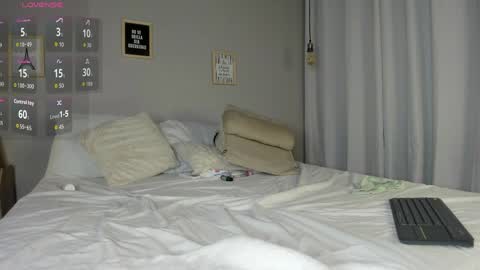 Loren Moreno online show from April 9, 4:38 am