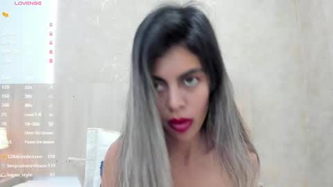 Noa online show from March 4, 5:24 pm