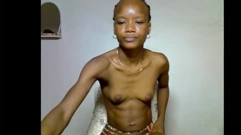 Linda independent model online show from January 11, 11:00 pm