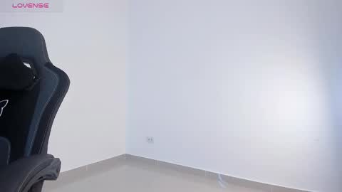 Skinnyy   online show from March 7, 9:31 am