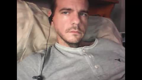 Snapshot of skippy6988 chatting on October 25, 7:47 pm Easy-E online show from October 25, 7:47 pm