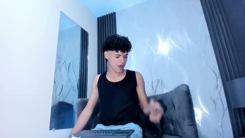 sky_rivers online show from January 6, 7:51 pm