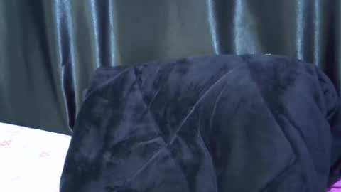 sky_shanie online show from April 29, 8:30 am