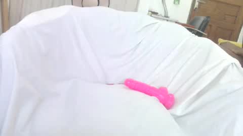 skygal98 online show from July 3, 6:18 am