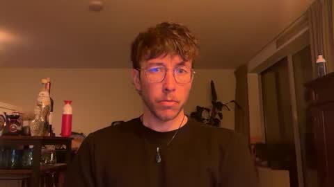 skyisthelimit1995 online show from March 28, 7:48 pm