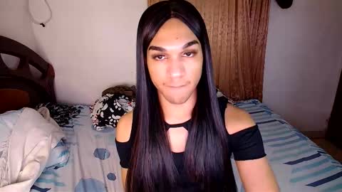 skyla online show from October 27, 2:33 am