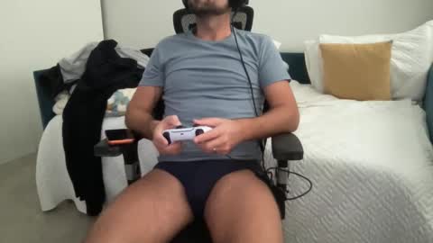 Skylar Pennington online show from December 17, 4:47 pm