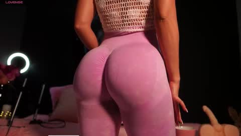    online show from November 10, 12:19 pm