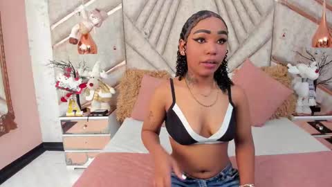 skylerbloom online show from December 18, 3:02 am